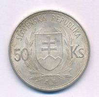 Szlovákia 1944. 50K Ag "Függetlenség 5. évfordulója" T:XF karc, patina
Slovakia 1944. 50 ...