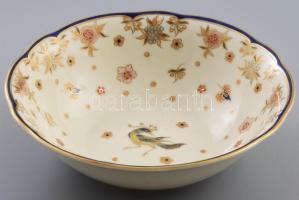 Zsolnay Főnix mintás kínáló. Kézzel festett, jelzett, tervező: Szabó Kinga, hibátlan, d: 21,5 cm, m:...