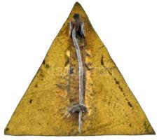 ~1930-1940. "Új Diósgyőri Asztaltársaság - 2 filléres" zománcozott bronz jelvény (27x30mm)...