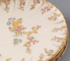 Sarreguemines Louis XV. 5 darabos szett, talpas kínáló, tálak, kiöntő, jelzett, sérülésekkel