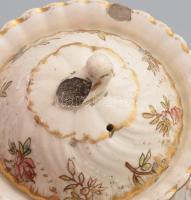 Sarreguemines Louis XV. 5 darabos szett, talpas kínáló, tálak, kiöntő, jelzett, sérülésekkel