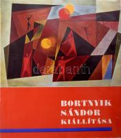 Bortnyik Sándor kiállítása. A kiállítást rendezte és a katalógust összeállította: N. Pénzes Éva, Pogány Ö Gábor. Bp., 1969, Magyar Nemzeti Galéria. Egészoldalas, fekete-fehér képekkel, Bortnyik Sándor (1893-1976) festőművész, grafikus műveinek reprodukcióival illusztrálva. Kiadói papírkötés, jó állapotban, a gerincen apró sérüléssel.