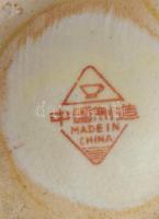 Zománcfestett kínai váza. Jelzett, m: 25,5 cm