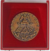 Búza Barna (1910-2010) 1975. "Szolnok 900 éves" kétoldalas bronz emlékérem, dísztokban (97...