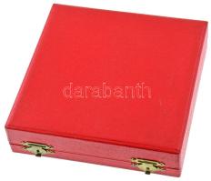 Búza Barna (1910-2010) 1975. "Szolnok 900 éves" kétoldalas bronz emlékérem, dísztokban (97...