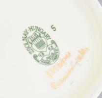 Zsolnay virágcsokor mintás váza. Jelzett, hibátlan, m: 27 cm