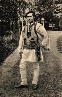 1914 Szászváros, Broos, Orastie; Román legény. Kiadja a Szászvárosi Könyvnyomda Rt. Róna és Kinast felvétele / Romanian folklore (EK)