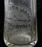 cca 1920 Göbölyös János Szikvizgyára Szentes bordázott szódásüveg, minimális kopással, m: 24,5 cm