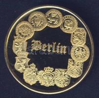 NSZK DN "Berlin - Schloss Charlottenburg" aranyozott fém emlékérem T:PP