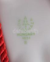 6 darab magyar porcelán kulacs, közte 2 db Zsolnay darab, jelzett, m: 7-16 cm