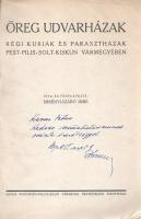 Imrényi-Szabó Imre:  Öreg udvarházak, régi kúriák és parasztházak Pest-Pilis-Solt-Kiskun vármegyében. Írta és fényképezte Imrényi-Szabó Imre. (Dedikált.) (Budapest, 1944). Pest-Pilis-Solt-Kiskun vármegye Népművelési Bizottsága (Pallas Nyomda). 172 p. Egyetlen kiadás. Dedikált: ,,Kurcz Péter kedves munkatársamnak őszinte barátsággal: Imre. 1955. szept. 2." A népi építészeti album elsősorban a Kunság tornác-kialakításai iránt érdeklődik. Feliratozott képanyag a 13. oldaltól. Az utolsó két levélen és a hátsó fedőborítón enyhe foltosság. BOEH VIII: 3340. Fűzve, illusztrált, enyhén sérült, enyhén foltos kiadói borítóban.