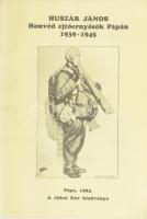 Huszár János: Honvéd ejtőernyősök Pápán 1939-1945. A Magyar Királyi ,,vitéz Bertalan Árpád" Honvéd Ejtőernyős Ezred története. (Aláírt!) Pápa, 1993, Jókai Kör. Első kiadás. Kiadói papírkötés. A szerző, Huszár János (1924-2017) Apáczai-díjas tanár által aláírt példány.