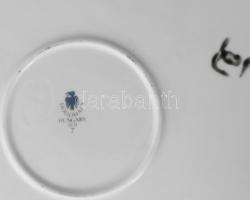 Hollóházi Szász Endre tervezte bonbonier és dísztál. Jelzett, d: 24 cm, bonbonier 14x9 cm