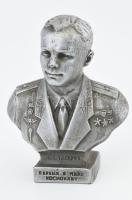 Jurij Gagarin büszt. Alumínium, jelzett, m: 12 cm