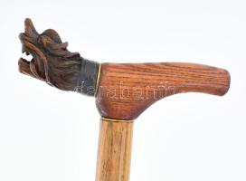 Keményfa túrabot, faragott keleti sárkány figurás véggel, h: 92 cm