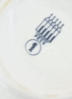 Zsolnay hólyagos váza. Piros virágmintával díszített, jelzett, m:11,5 cm