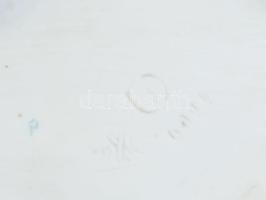 cca 1900, Art nouveau váza, kapaszkodó kislány alakjával. Festett biszkvit porcelán, plasztikus növé...