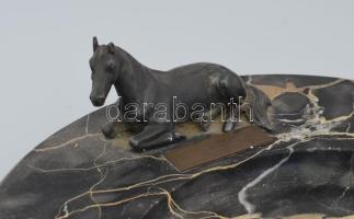 1930, Márvány tál, patinált fém lóalakkal, "M. Kir. 2. honvéd hiradó század tisztikarának tiszt...
