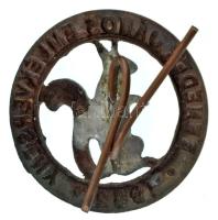 1952. "Benedek János Emlékverseny 1952" részben zománcozott turista jelvény (25mm) T:XF