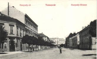 Temesvár Hunyadi street with the casino the shop of László Simon