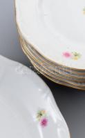 Zsolnay virágmintás süteményes készlet. Jelzett, kis kopással, d: 19-29 cm