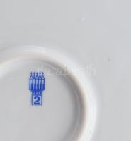 Zsolnay virágmintás süteményes készlet. Jelzett, kis kopással, d: 19-29 cm