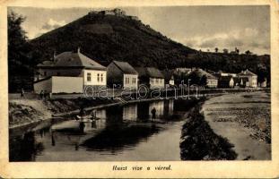 Huszt, Chust, Khust; folyópart és vár / riverside and castle (kopott sarkak / worn corners)