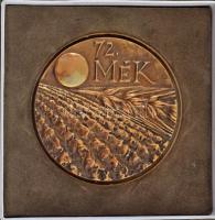 1996. &quot;72. MÉK / Nemzetközi Mezőgazdasági Élelmiszer-Ipari Kiállítás és Vásár emlékére - 1996 Gödöllő&quot; kétoldalas, öntött bronz plakett, dísztokban (72mm) T:AU