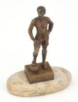 cca 1940 Bronz art deco focista figura, márvány talapzaton, m: 15 cm