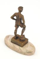 cca 1940 Bronz art deco focista figura, márvány talapzaton, m: 15 cm