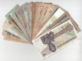 22db-os vegyes bankjegy tétel, közte Belgium, Bolívia, Egyiptom stb. T:F-G
22pcs of mixed banknote ...
