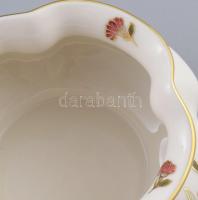 Zsolnay virágmintás hólyagos váza. Jelzett, hibátlan, eredeti dobozában, d: 13 cm, m: 7 cm