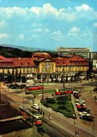 Pozsony, Pressburg, Bratislava; Dom pionierov a mládeze Klementa Gottwalda / Úttörő ház, villamos, trolibusz / pioneers&#039; house, tram, trolleybus (szakadás / tear)