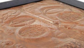 Szabó Gyula (1907 - 1972): Trója. Kalapált réz, keretben, 51x48 cm