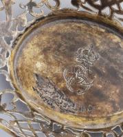 1897, feltehetően házassági ajándék ezüstözött kosár pár, koronás díszítéssel, 19x11 cm