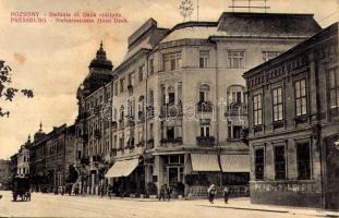 Pozsony, Pressburg, Bratislava; Stefánia út, Deák szálloda / Stefaniestrasse, Hotel Deák / street view, hotel (fl)