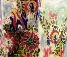 Fischer Ignác magyaros mintás váza. cca 1888, magastüzű mázakkal és aranyozással fedett öntött finom...