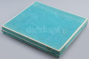 Hollóháza Stúdió Hungary csipkemintával festett porcelán plakett, jelzett, díszdobozban, 24x22 cm