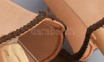 Szecessziós kétágú rézlemez falikar, m: 34 cm