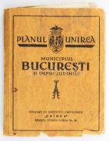 cca 1930 Municipiul Bucuresti si imprejurimile. Indicator alfabetic al ghidurilor municipiului Bucuresti de General C[onstan]tin Teodorescu. Brasov, Institutul Cartografic "Unirea", 1 t.+ 93 p.+ 12 t. Bukarest város és környékének útmutatója, utcajegyzékkel, kihajtható térképekkel. Román nyelven. Kiadói tűzött papírkötés, viseltes állapotban, sérülésekkel.