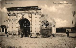 Temesvár, Timisoara; Régi várkapu sáncokkal / old castle gate with ramparts