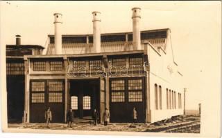 Marasesti (Vrancea), Remiza de locomotive / railway station, engine house for locomotives. Foto Koroschetz Focsani photo