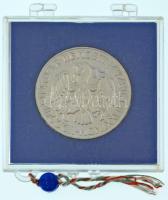 1977. 200Ft Ag "Nemzeti Múzeum" plombált "MNB" plasztiktokban T:BU 
Adamo EM55