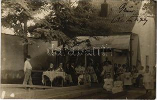 1898 (Vorläufer) Toplec, Csernahéviz, Toplet; tekepálya a vendéglő udvarán / bowling alley in the restaurant garden. photo