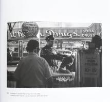 Fényképezte Zsigmond Vilmos. 2015, Ludwig Múzeum - Kortárs Művészeti Múzeum. Kiadói kartonált kötés,...