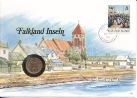 Falkland-szigetek 1987. 50p Cu-Ni &quot;WWF - Király Pingvinek&quot; emlékérme felbélyegzett borítékban, bélyegzéssel, német nyelvű tájékoztatóval T:UNC Falkland Islands 1987. 50 Pence Cu-Ni &quot;World Wildlife Fund - King Penguins&quot; commemorative coin in envelope with stamp, cancellation and a prospectus in german C:UNC