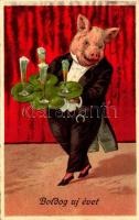 1928 Boldog Újévet / New Year greeting art postcard with pig waiter (EK)