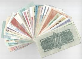 45db-os vegyes bankjegy tétel a világ minden tájáról, közte Angola, Lettország, Brazília stb T:vegye...