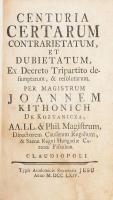 [Kitonich János (1560-1619)]: Centuria certarum contrarietatum, et dubietatum, ex decreto tripartito desumptarum & resolutarum. Claudiopoli [Kolozsvár], 1764, Typis Academicis Societatis Jesu, 95+(1) p. Kartonált papírkötésben, viseltes állapotban, sérült borítóval, ázásnyomokkal.