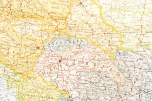 1943 Európa térképe, Bp., Kókai Lajos kiadása (Klösz Gy. és Fia-ny.), nagyméretű térkép, hajtott, 10...